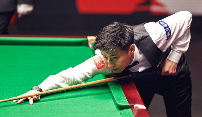 上演两场中, 迎战冠军联, 对阵宾汉姆