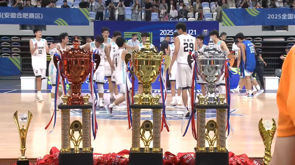 的竞技对抗, 本场比赛展 的竞技对抗, 本场比赛展